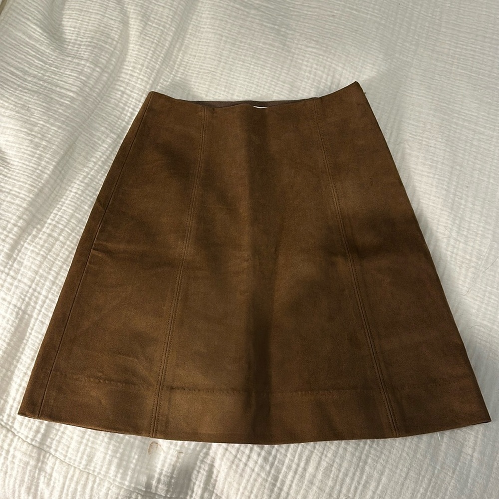 Aritzia babaton faux suede mini skirt